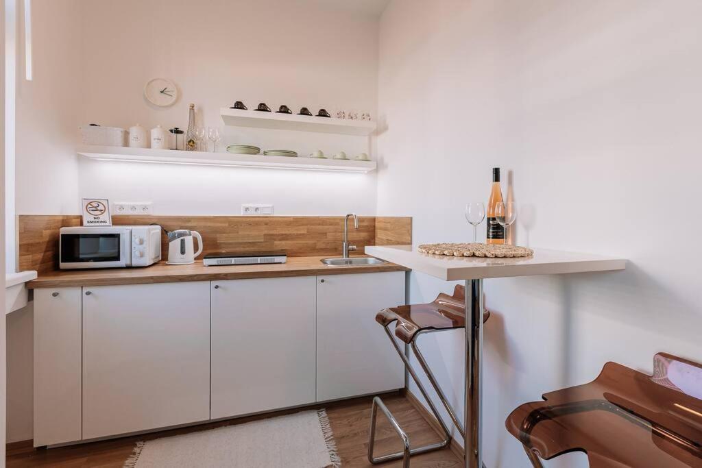 Apartment Slovakia Charming Nest In Old Town Pressburg